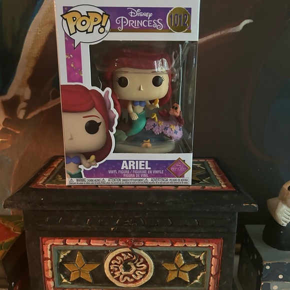 Funko Pop! Disney Princess Ariel Figure - Red, Purple, Green 1012 - Picture 2 of 12